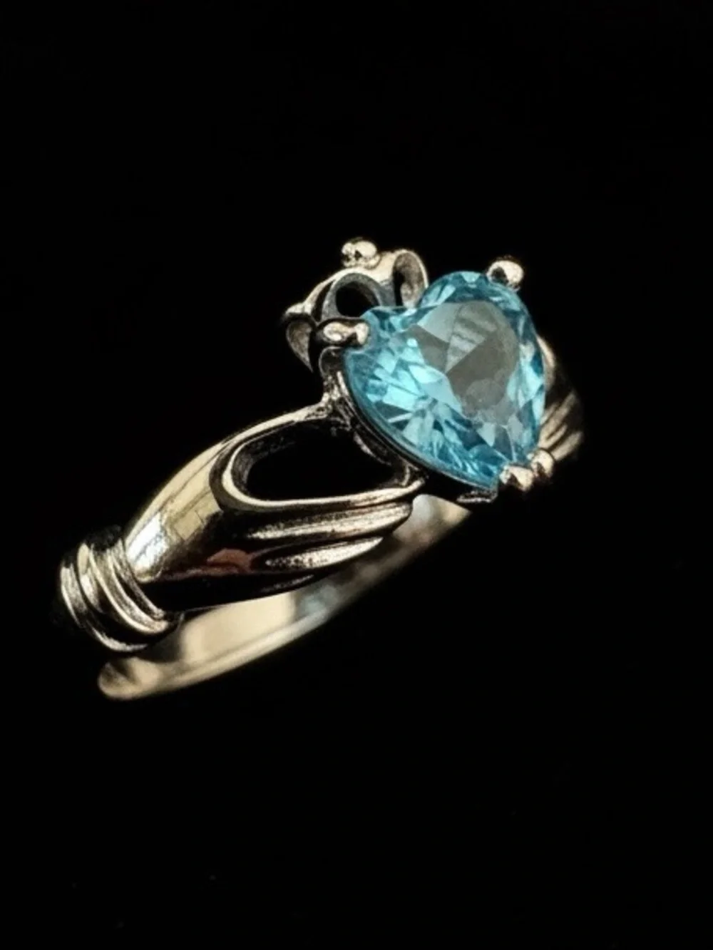Heart-Cut Blue topaz Gemstone Sterling silver Ring